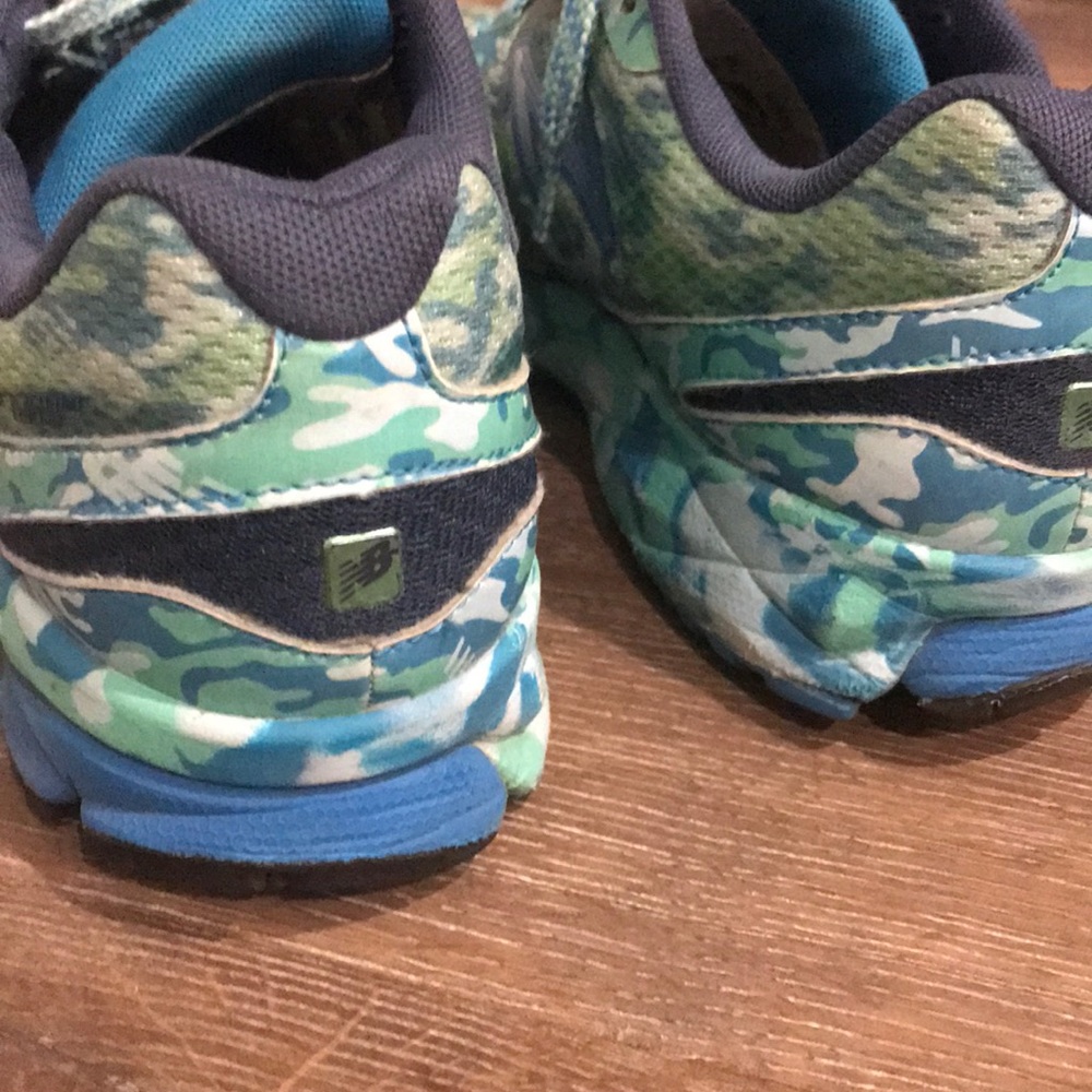 New Balance Running Shoes - Picture 5 of 6